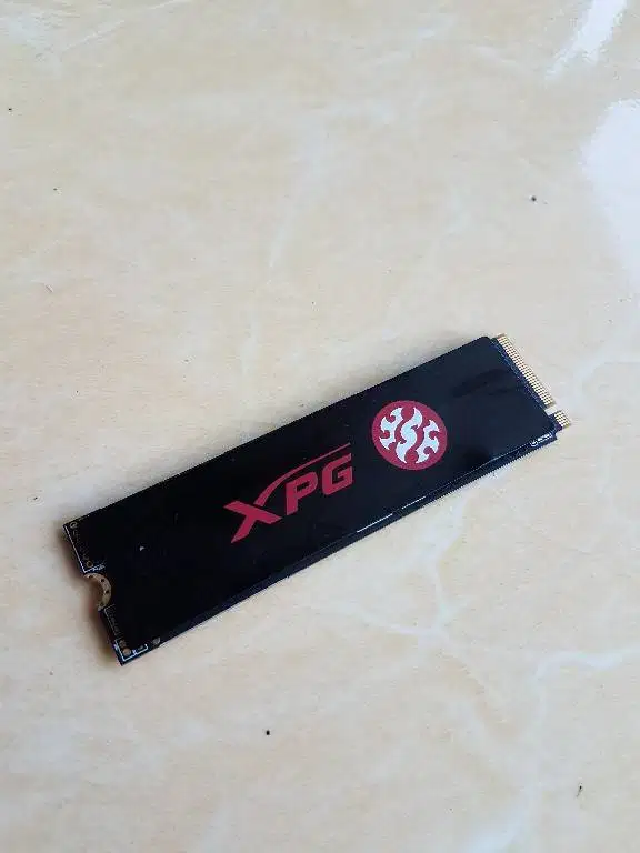 SSD Nvme XPG SX8200PNP 256gb Sehat 74% pot 207 day pcie gen 3.0