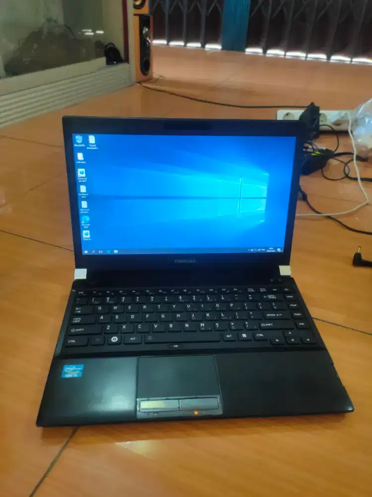 Toshiba core i5 RAM 8GB
