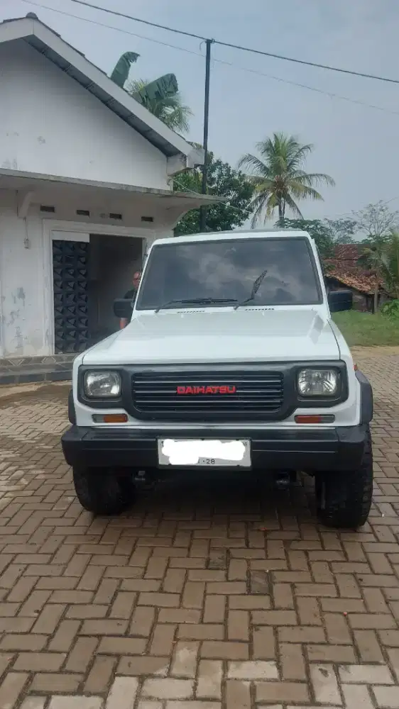 Daihatsu Rocky 1990
