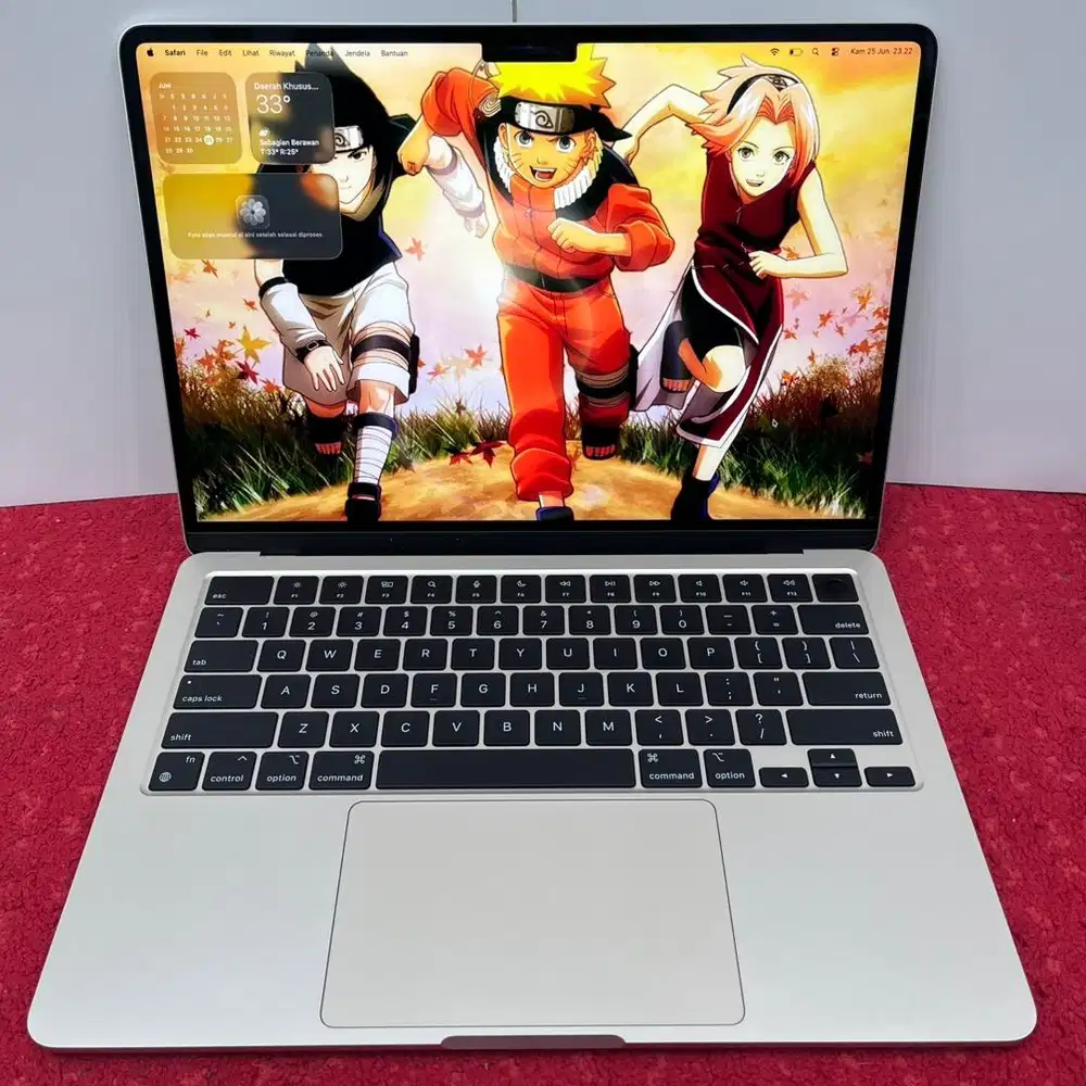 Macbook Air 13 inch, M2 2022 Starlight