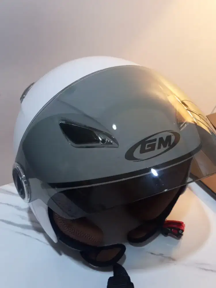 Helm GM size M jarang pake, harga blh nawar