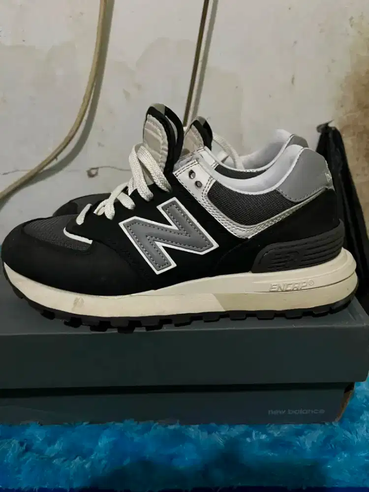 Sepatu NB 574 Legacy