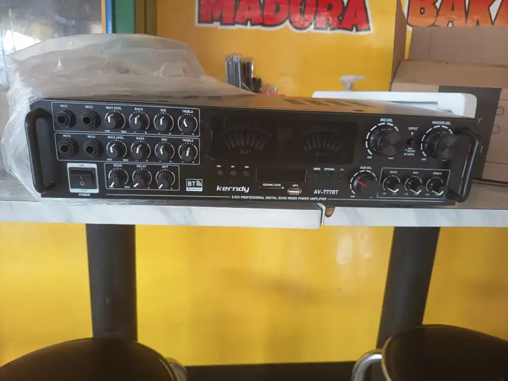 Amplifier kerndy AV 777BT baru gress