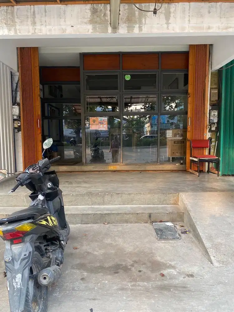 DIBUTUHKAN ADMINISTRASI WANITA