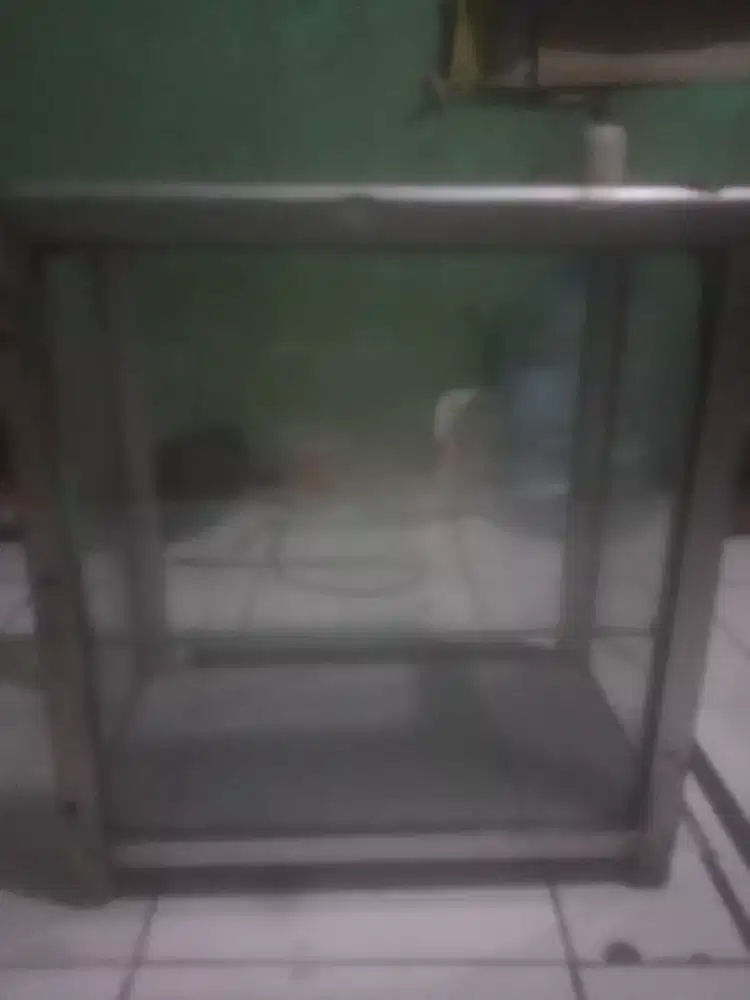 Etalase kecil untuk dagang