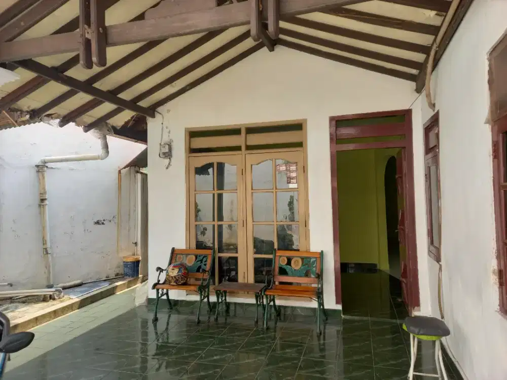 DI KONTRAKAN PAVILIUN