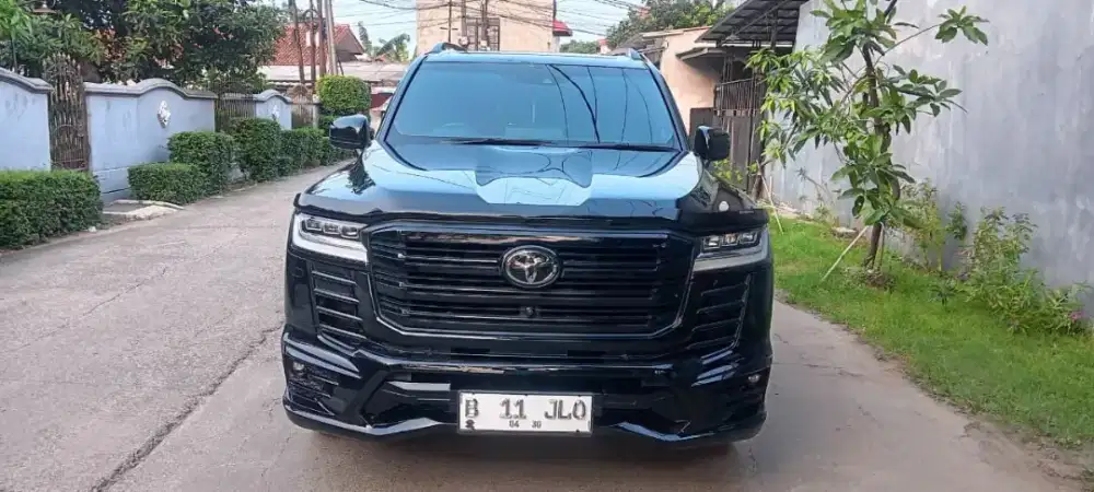Land Cruiser VXR300 2025