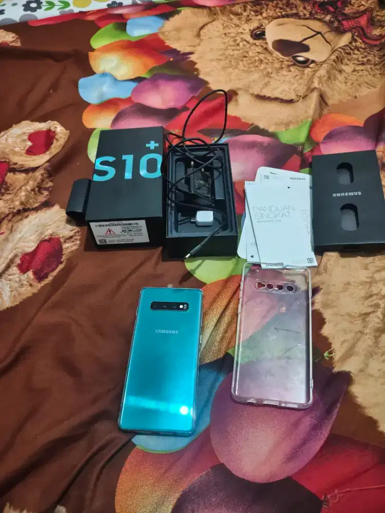 Samsung S10+. 8/128