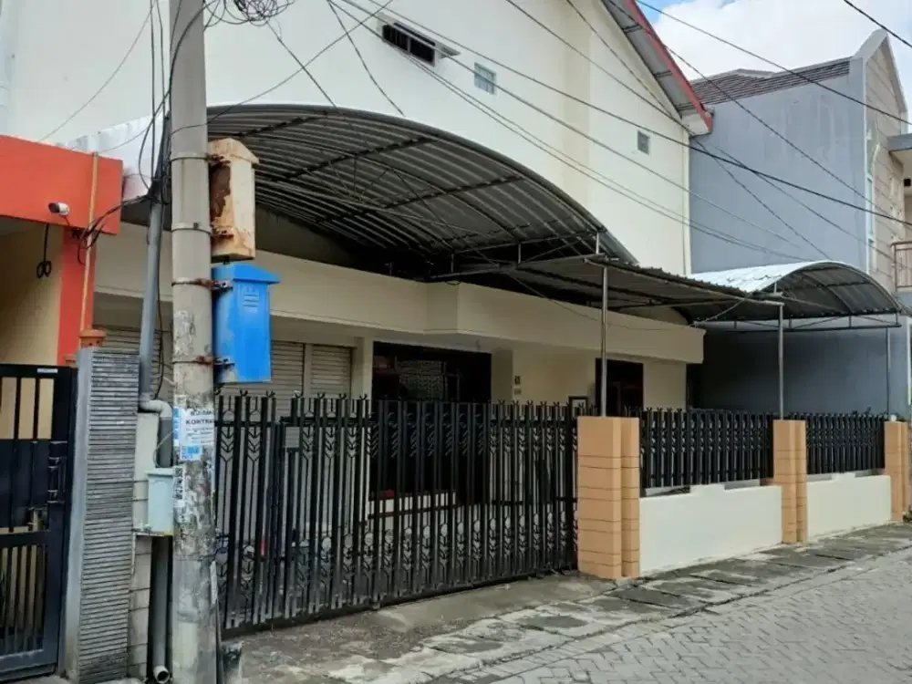 Rumah Gubeng Kertajaya, strategis