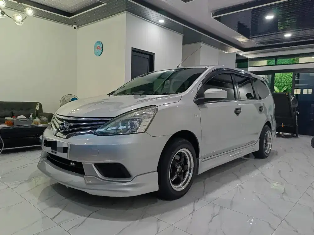 Grand Livina Manual