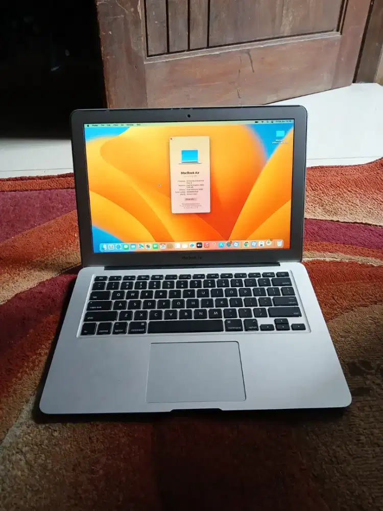 Macbook Air 13-inch.Early 2015. 4\256gb