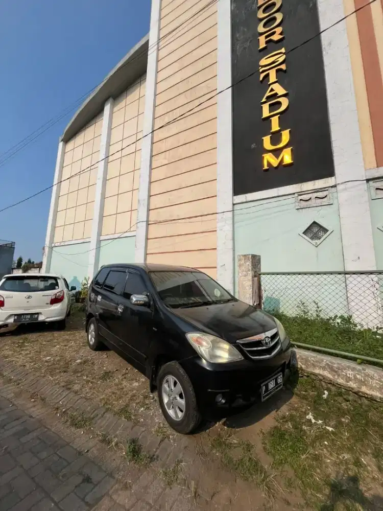 Toyota Avanza 2010 G MT