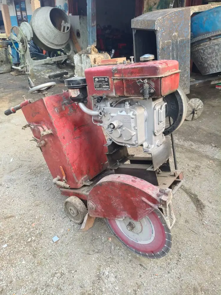 Jual Mesin Cutting Beton Dongfeng Kondisi Siap Kerja
