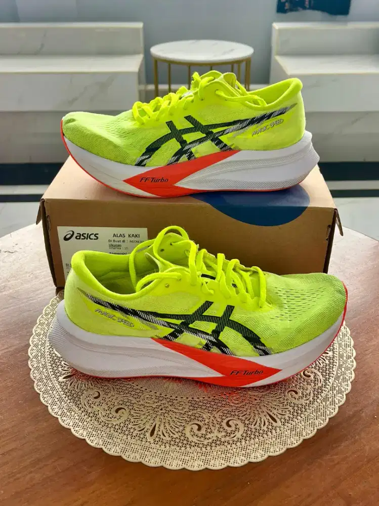 Asics Magic Speed 4 Carbon Plate
