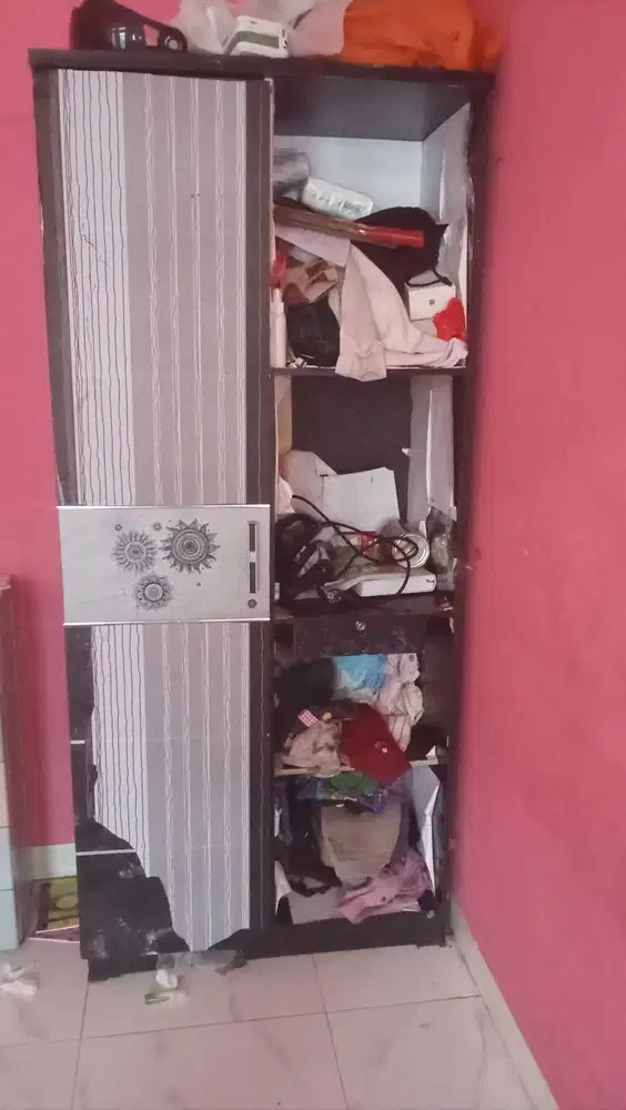 Dijual cepat lemari bekas