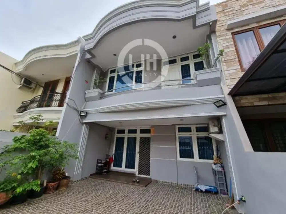 Rumah 2 Lantai Jalanan Lebar di Janur Elok, Kelapa Gading, Jakarta Utara