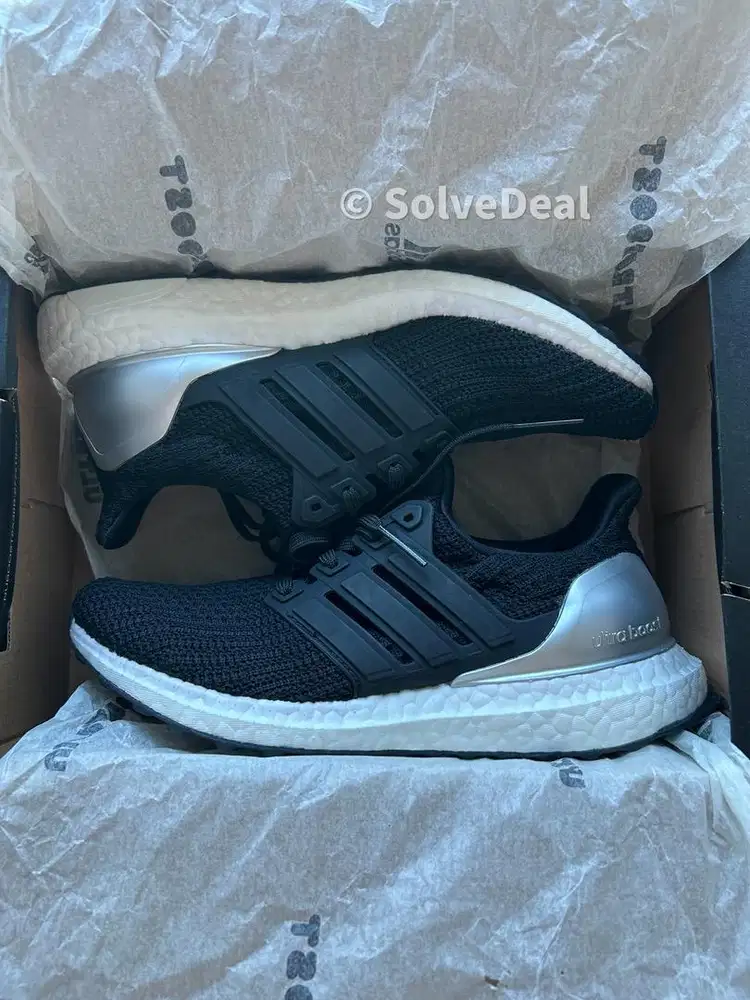 Sepatu Adidas Ultraboost 4.0 DNA Black Silver Metallic Sepatu Running