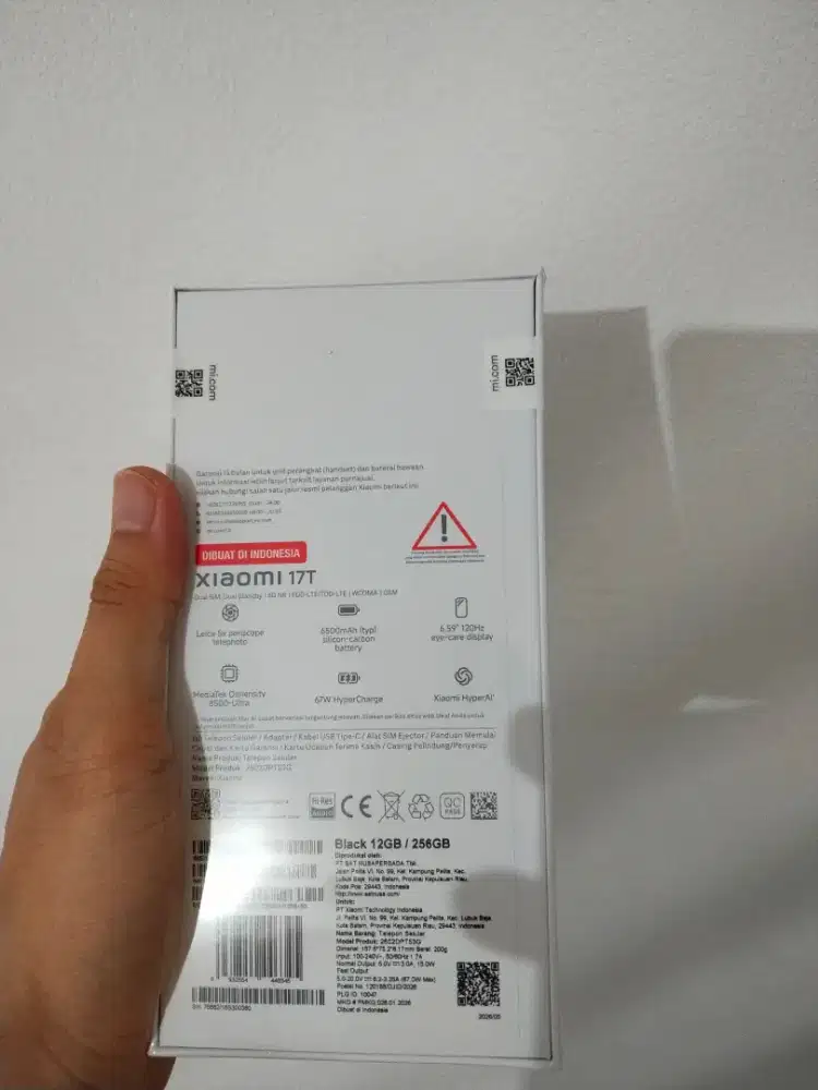 NETT Xiaomi 17T 256 black + redmi headphone
