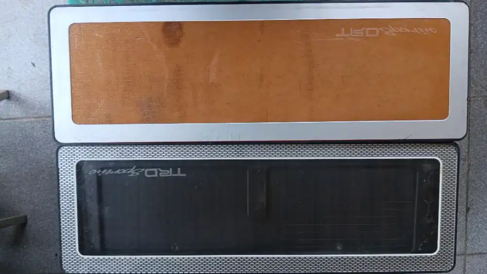 TEMPAT DUDUKAN PLAT MOBIL UNIVERSAL