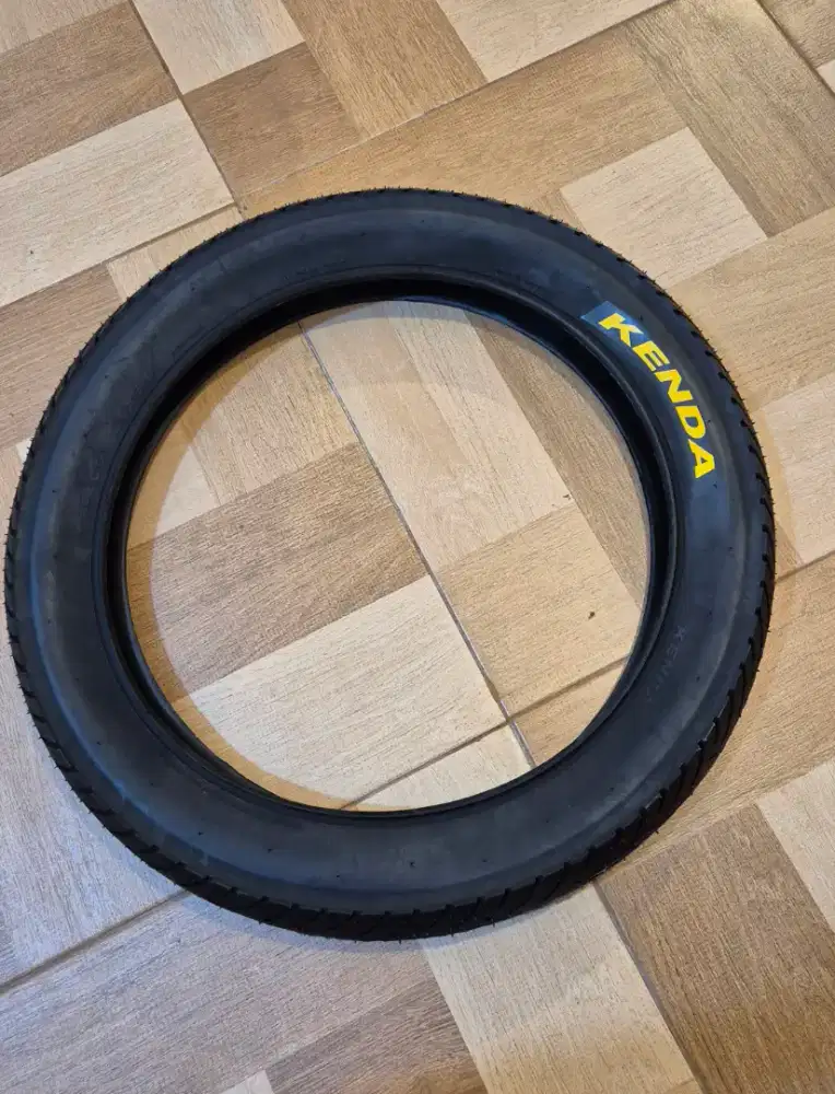 Ban sepeda kenda 20 x 3.0.