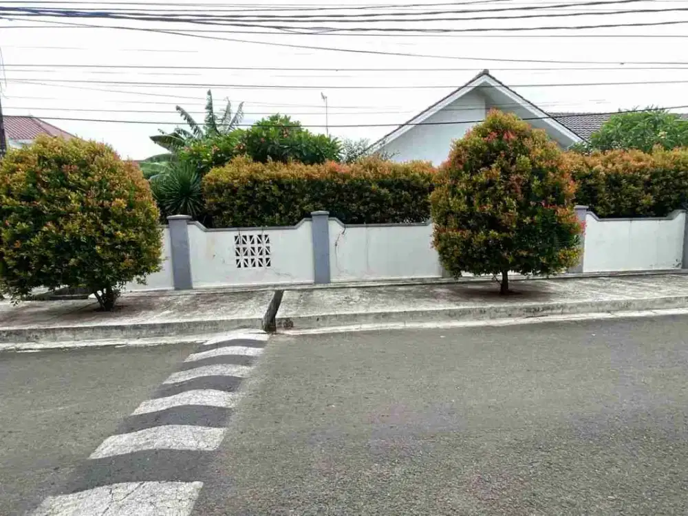 DIJUAL Rumah  Putih Siap Huni  di  Kayuputih Tanah Mas/Pulo Mas Jakarta Timur