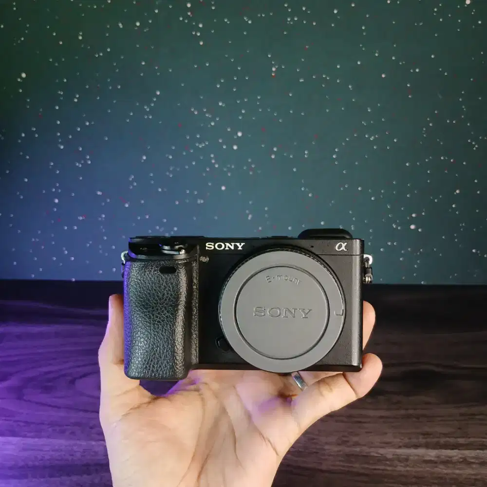 SONY A6300 BLACK FULLSETBOX GOOD CONDITION