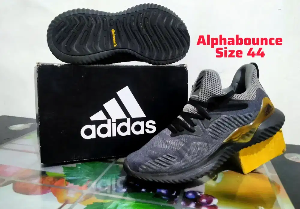 Sepatu Running Adidas Alphabounce