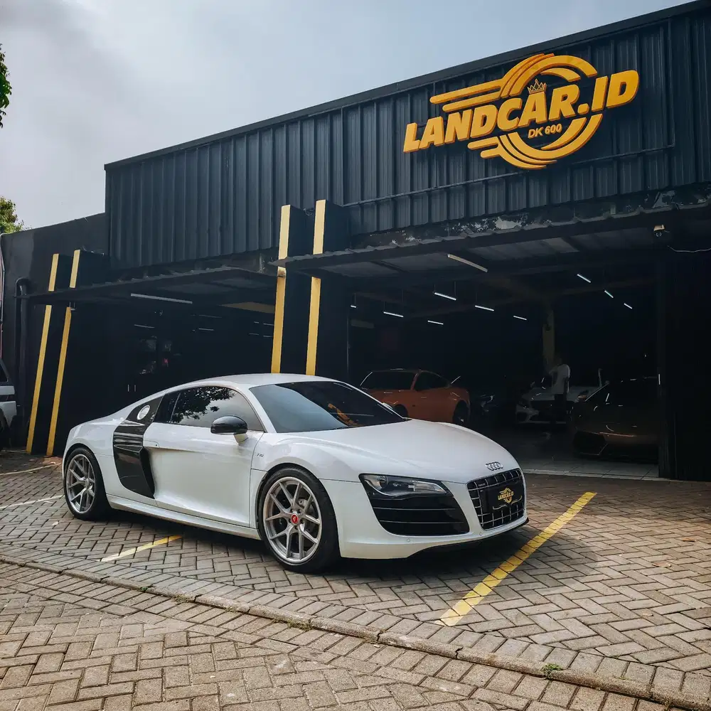 Audi R8 Coupe V10 5.2 FSI Quattro 2010