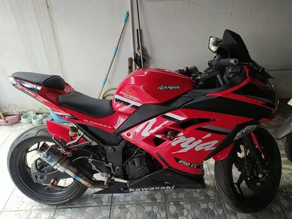 Kawasaki Ninja 250Fi EX250L CBU THAILAND (WAJIB CEK UNIT DAHULU)