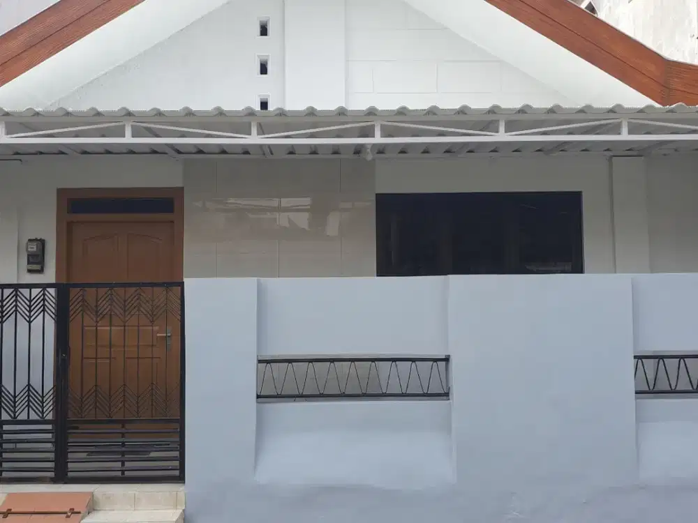 Rumah Nyaman daerah Brumbungan Semarang - 11537