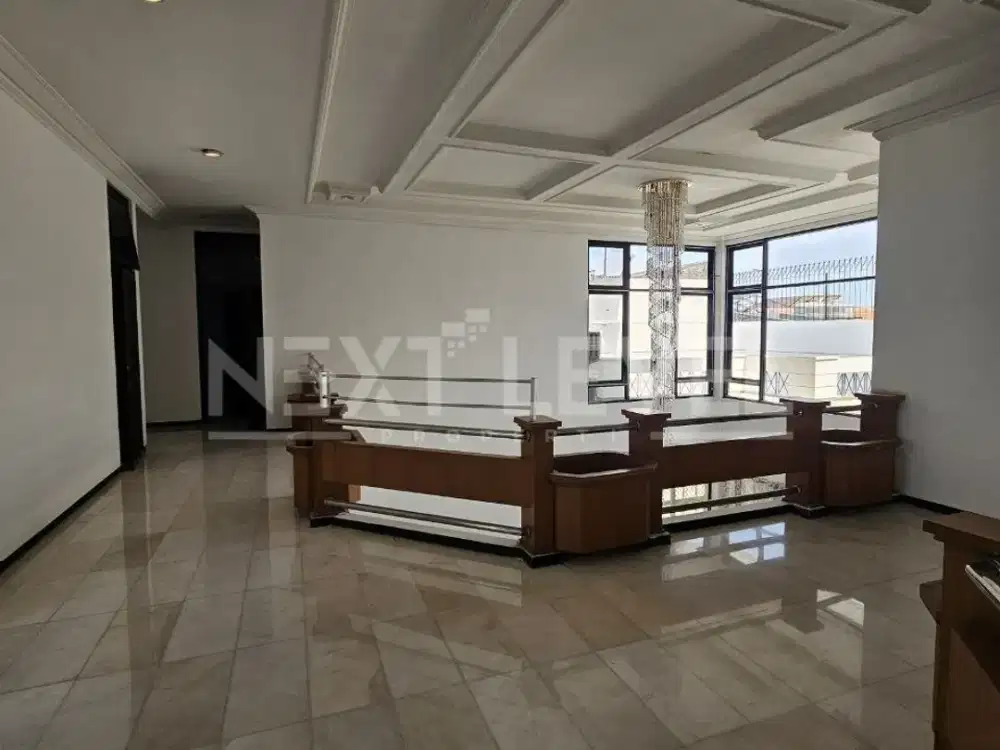 Dijual rumah bagus di dharmahusada siap huni lokasi strategis di Surabaya timur