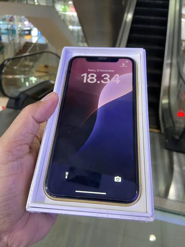 Second IPHONE XR 128gb YELLOW IBOX Welldutt