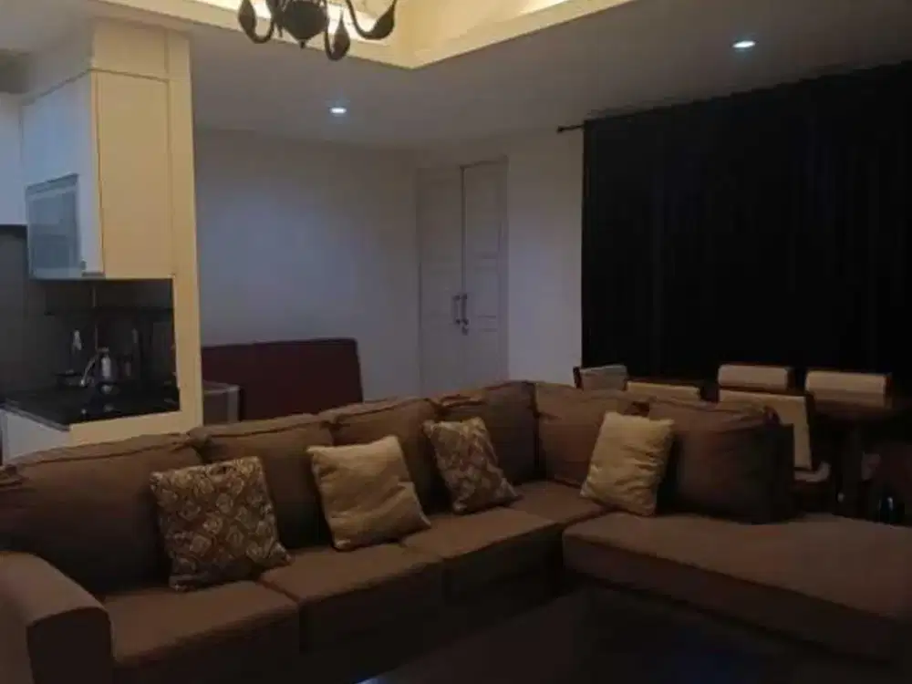 Disewakan Apartemen Waterplace 3 BR Banyak Pilihan - Surabaya