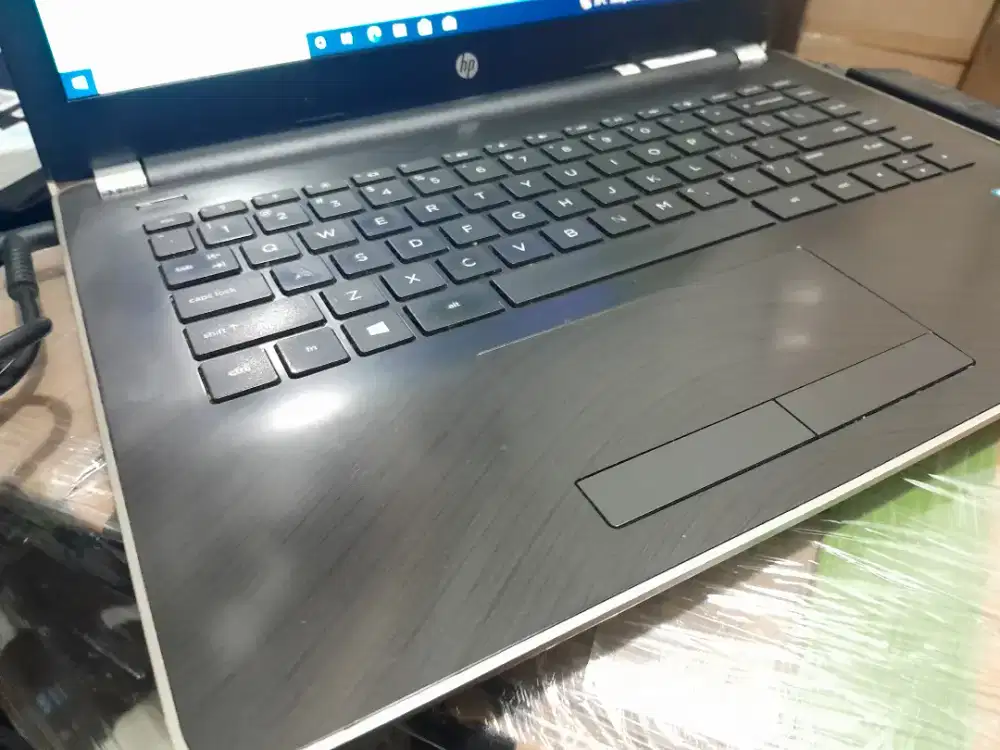 Laptop Hp probook 14 intel Core i3 gen 6 lengkap HDMI siap pakai