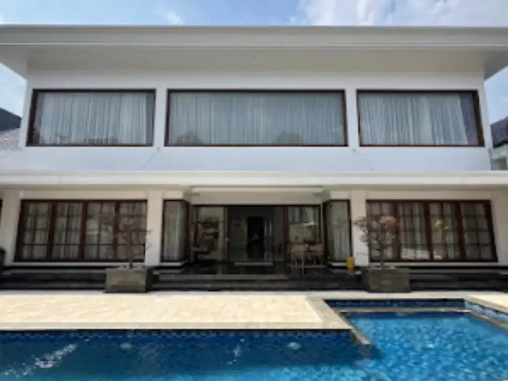 JUAL CEPAT RUMAH MEWAH FURNISHED HARGA DIBAWAH PASARAN DI BNR