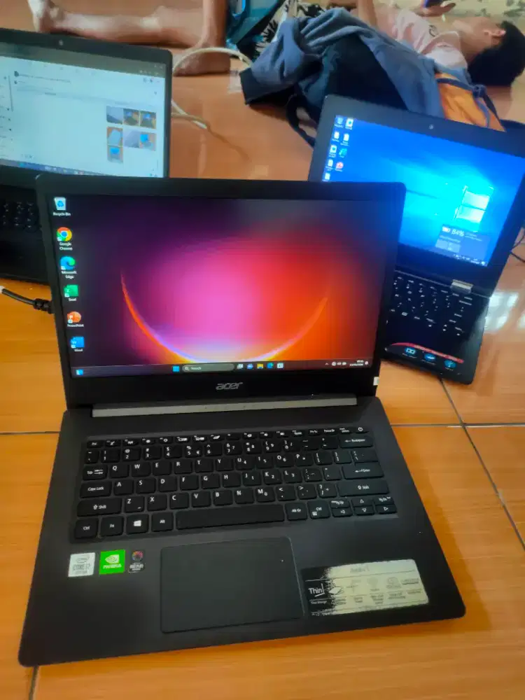 Laptop Acer Core i7 gen 10 dual VGA Cocok design editing hingga gaming