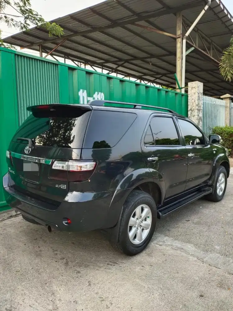Toyota Fortuner 2009 Bensin