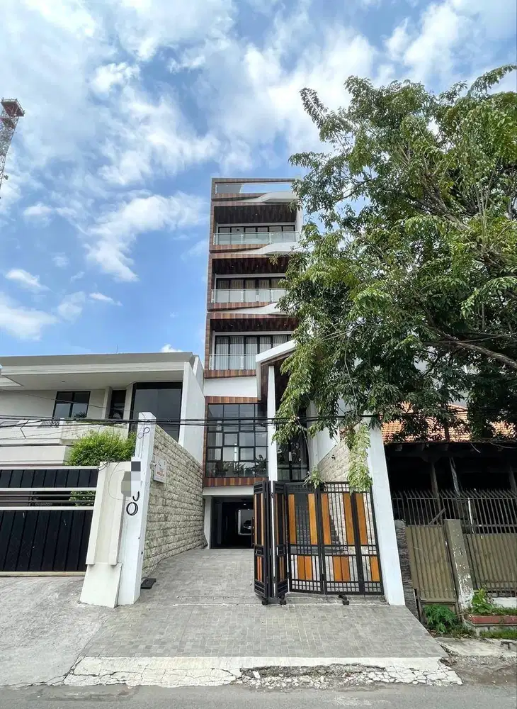 Dijual Lelang Gedung Kantor 5Lt Mewah + Basement&Lift di Embong Cerme