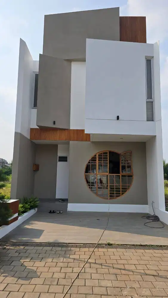 1,297,5M Rumah Minimalis Strategis Balboa Estate Yutori Tangsel