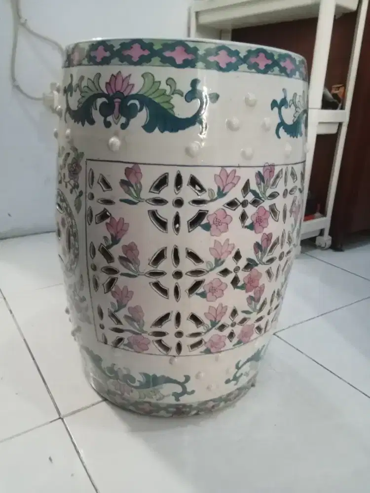Jual Gucci Keramik Duduk Antik