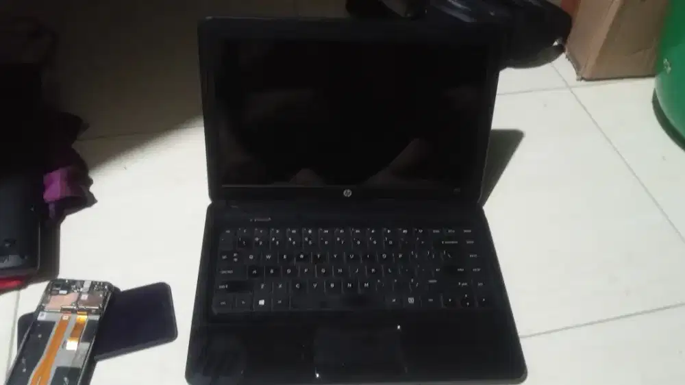 DIJUAL CEPAT LAPTOP/NOTEBOOK HP 1000 14IN NEGO HALUS