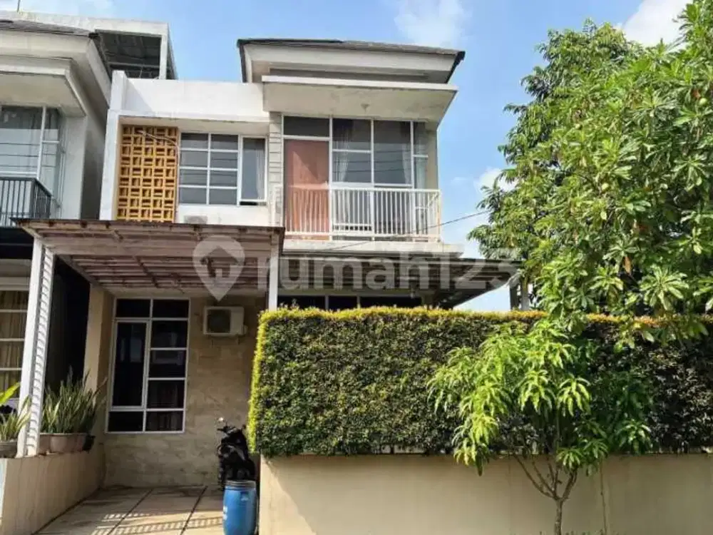 Full Furnished, Rumah, 2 Lantai Perumahan Terletak di Tengah Kawasan Industri Karawang