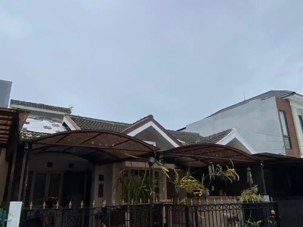 Dijual Rumah 2 Lantai di Graha Raya - Lokasi Strategis Harga Terjangkau