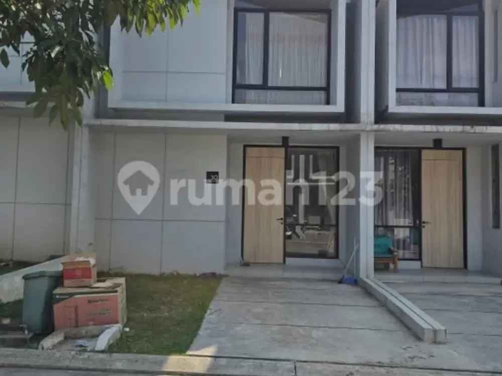 Disewakan Rumah 3Kamar Tidur 2 Lantai Kiic Karawang