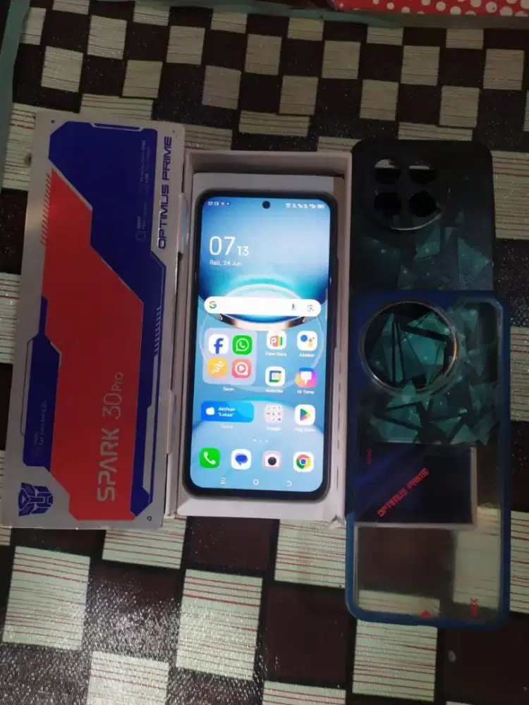 Tecno spark 30 pro 8/256 fulset mulus