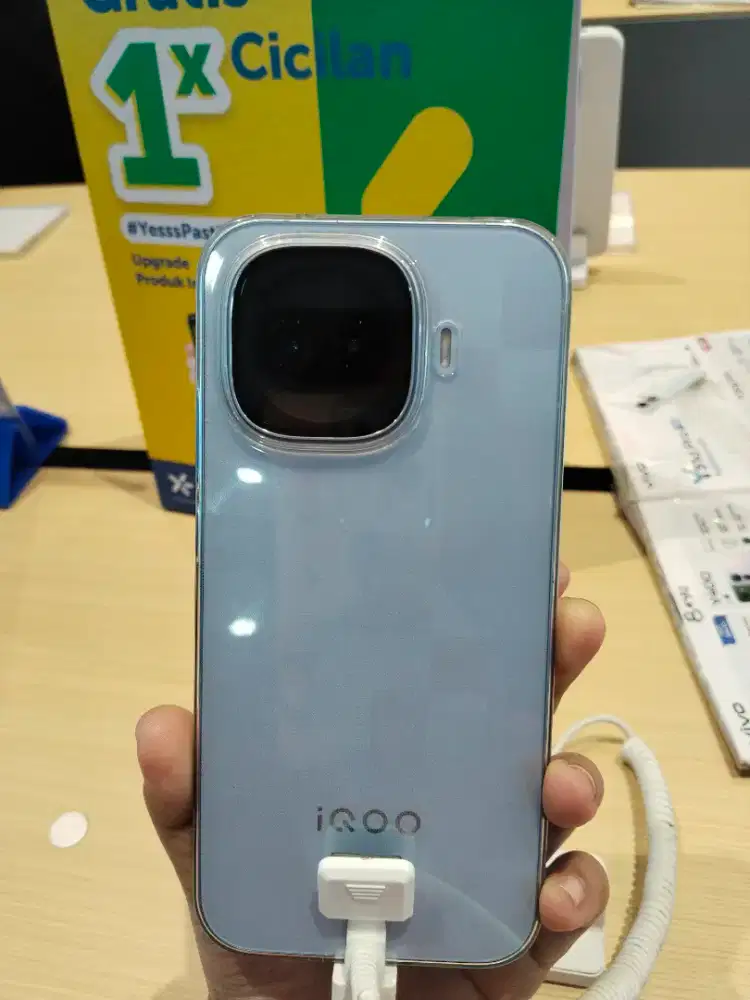 IQOO 15R | 12+12GB/512GB