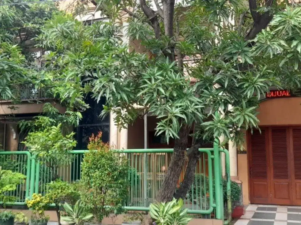 Rumah Rungkut Asri Timur Hadap Timur