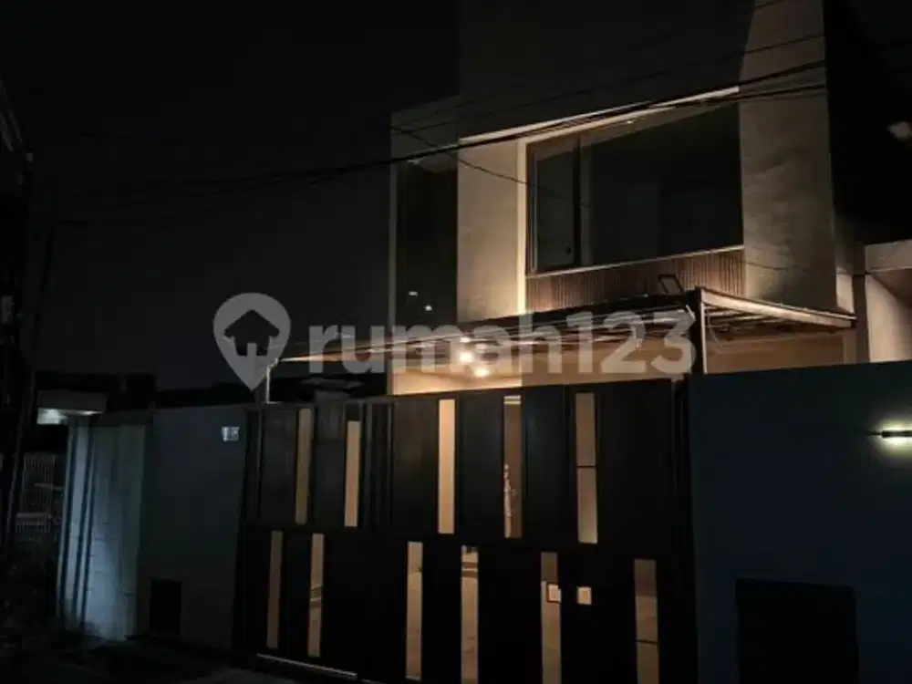 Di jual rumah baru 2 lt sayap setra sari