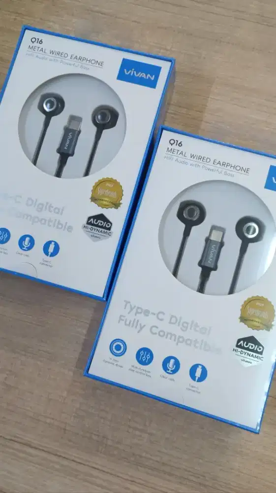 WIRED EARPHONE TYPE C