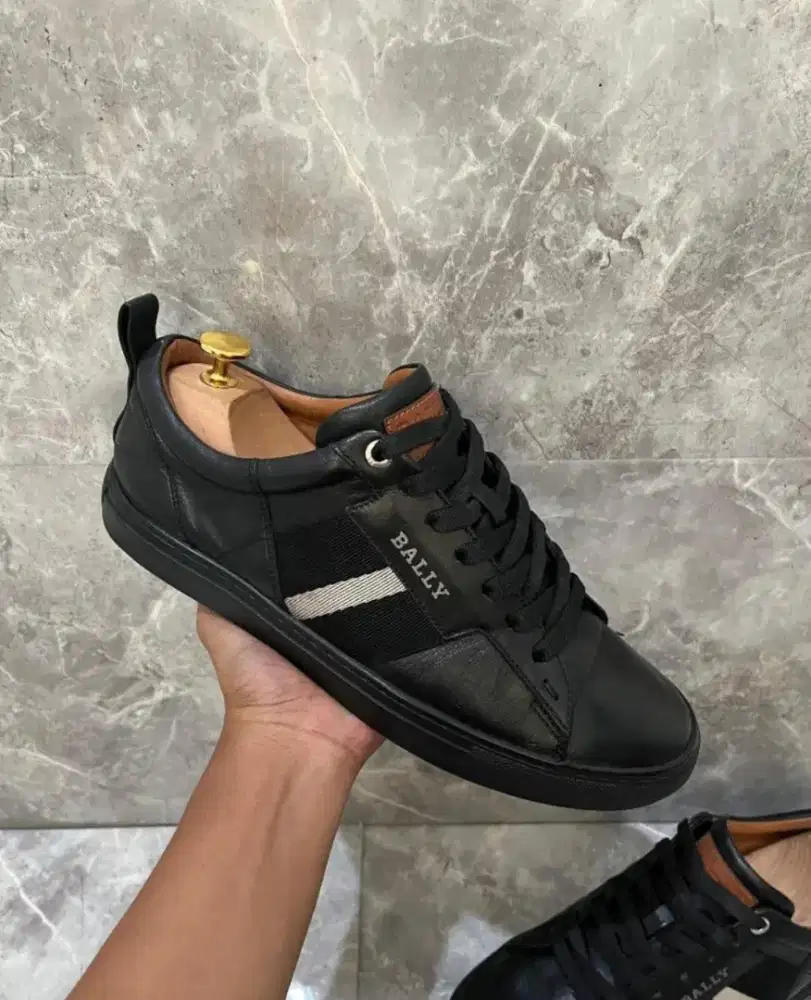 Sepatu pria bally snakers original size 42 second